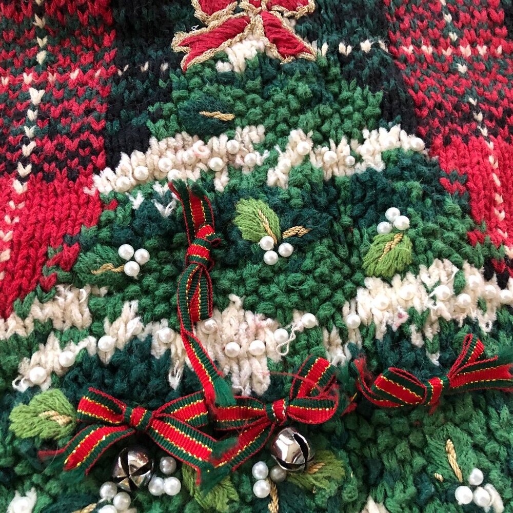 VINTAGE HEIRLOOM COLLECTIBLES RED UGLY CHRISTMAS SWEATER SIZE L PLAID EMBRODERED - Picture 3 of 5